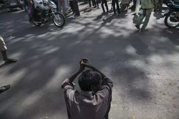 India Looks At Poverty An
