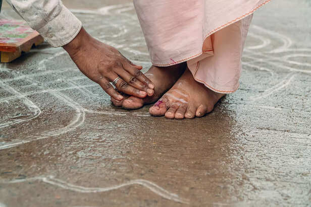 Elder feet touching