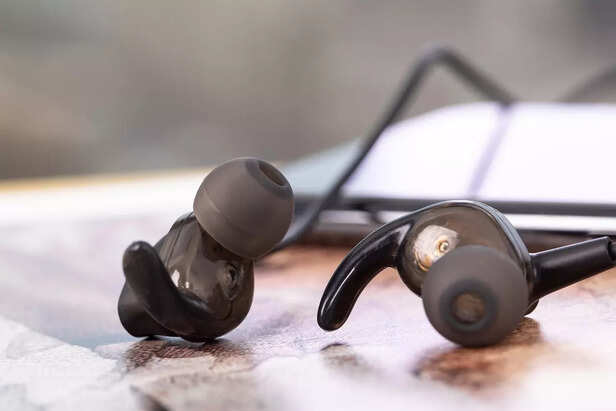 earphones